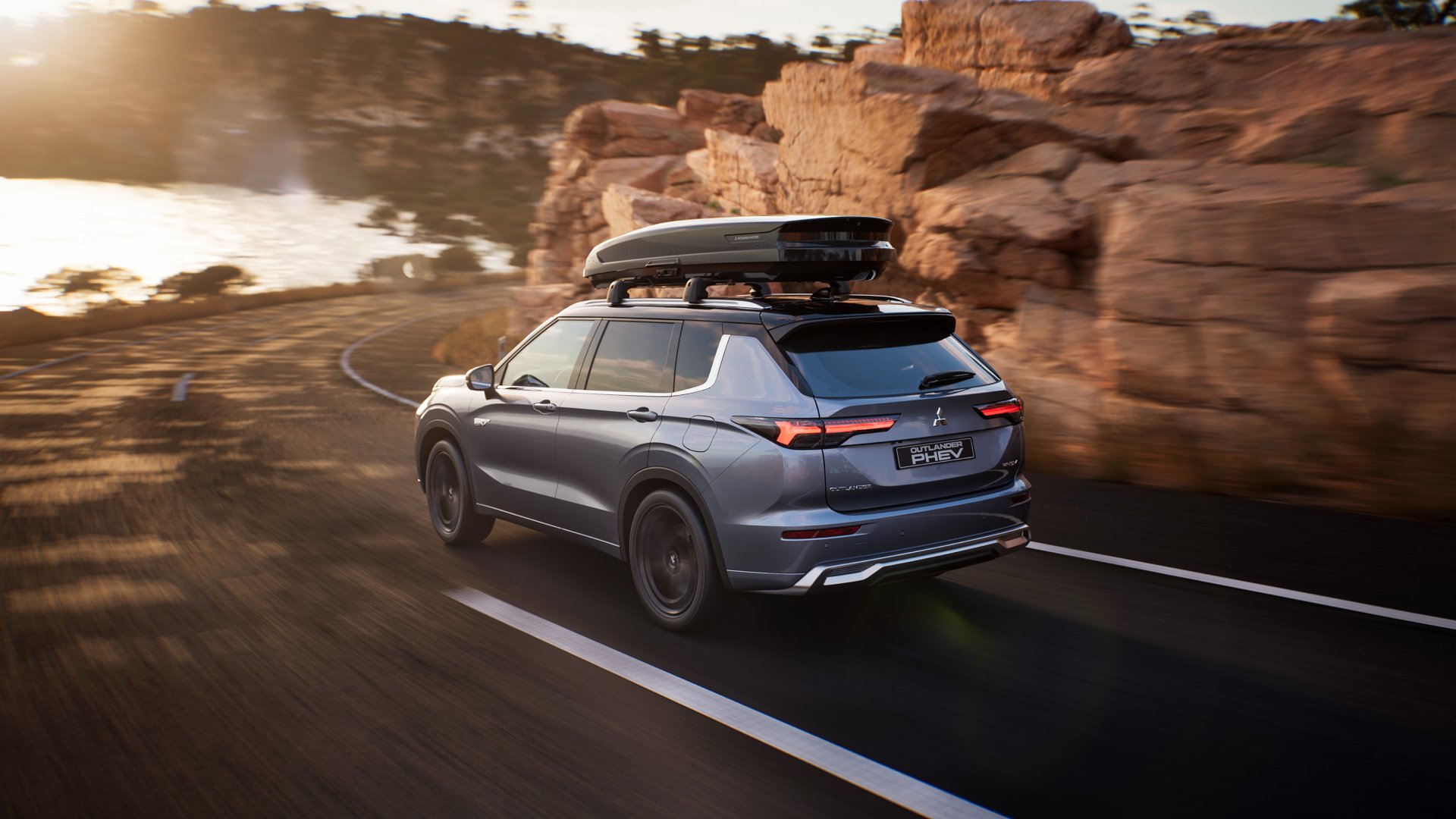 Mitsubishi Outlander PHEV 25 rokov - nižšie prevádzkové náklady
